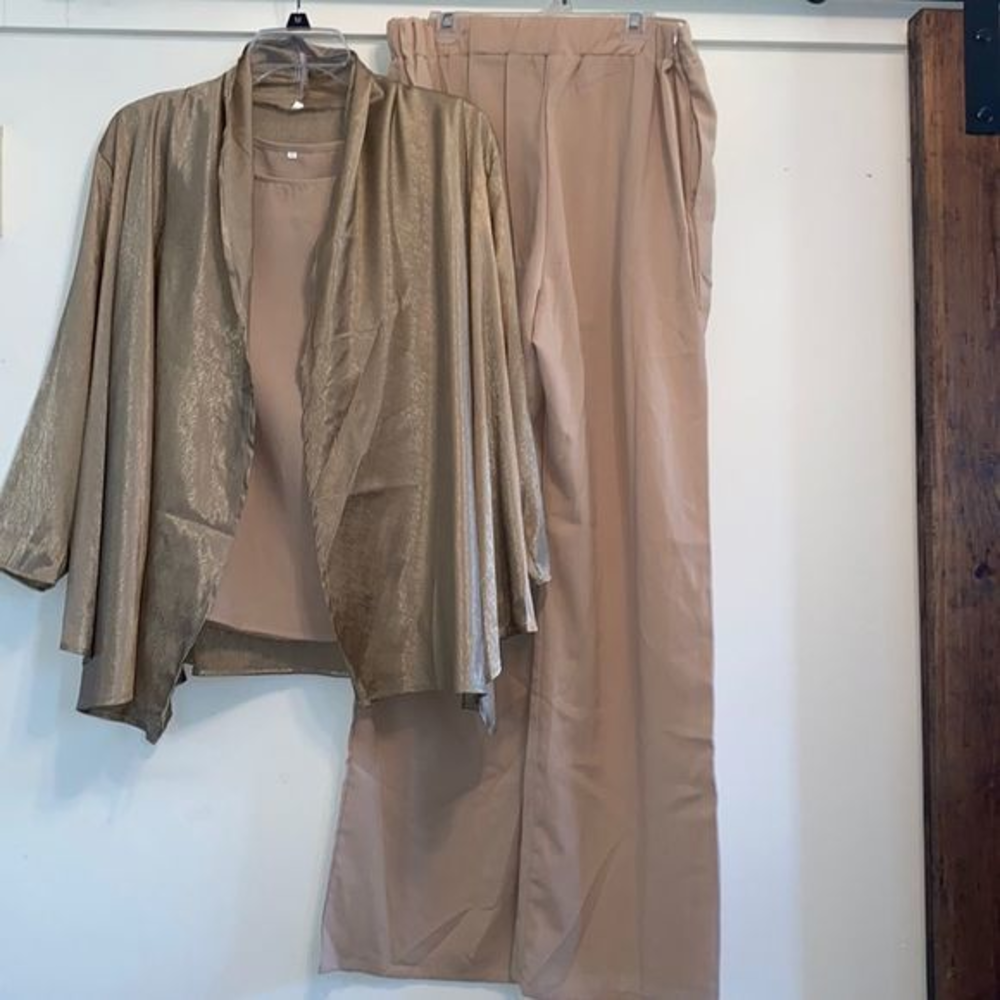 Online Order‎ Pants/top/jacket with necklace set womens large
